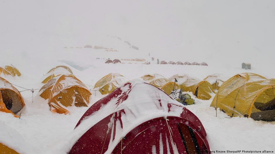 Delayed start to the season Delayed start to the season, Risk of collapse, Mountaineering for a living, Pricey climb, Local residents bear the risk, Limited routes in 2026