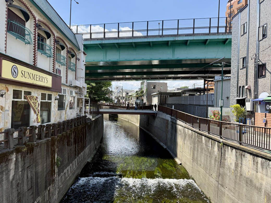 駅周辺は狭い道に商店や住宅が混在, 中井・落合の低地エリアを歩く, 山手通り沿いの景色, 台地には戸建てが並ぶ, 台地と低地で景色が異なる理由, 小工業と、進む宅地化, 台地と低地で異なる歴史を刻んできた