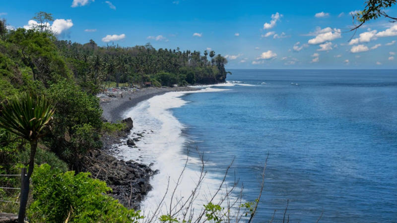 Bali: This popular location has undoubtedly emerged as the world’s best destination for multigenerational luxury travel in 2026, thanks to its mix of relaxation, adventure, and family-friendly hospitality. The Indonesian island offers over 40 luxury family resorts, more than 1,400 adult activities, and 200-plus attractions for children, including water parks, cultural shows, wellness retreats, and interactive cooking classes.