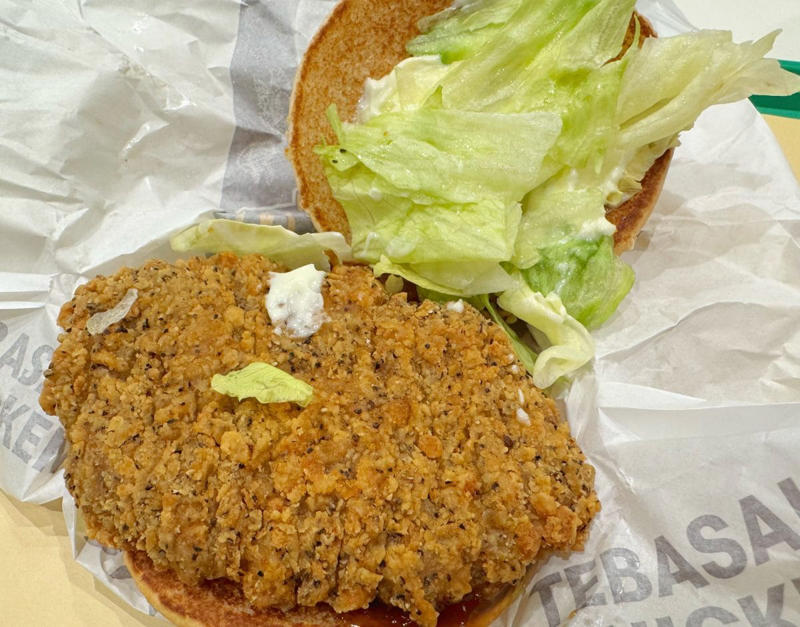 【1】北海道じゃがチーズてりやき｜ゴロゴロポテトと濃厚チーズが絶妙, 【2】博多明太バターてりやき｜ピリ辛明太とバターの背徳感がクセになる, 【3】名古屋名物 手羽先風黒胡椒ジューシーチキン｜スパイシーで食べ応え抜群！, 【4】＜朝マック限定＞北海道じゃがチーズてりやきマフィン, 【5】シャカシャカポテト 金沢名物黒カレー味｜中毒性の高いスパイシーポテト, ファン歓喜！「聖闘士星矢」コラボの限定パッケージも合わせてチェック, まとめ｜期間限定のご当地マックで日本各地の“うまいもん”を制覇しよう！