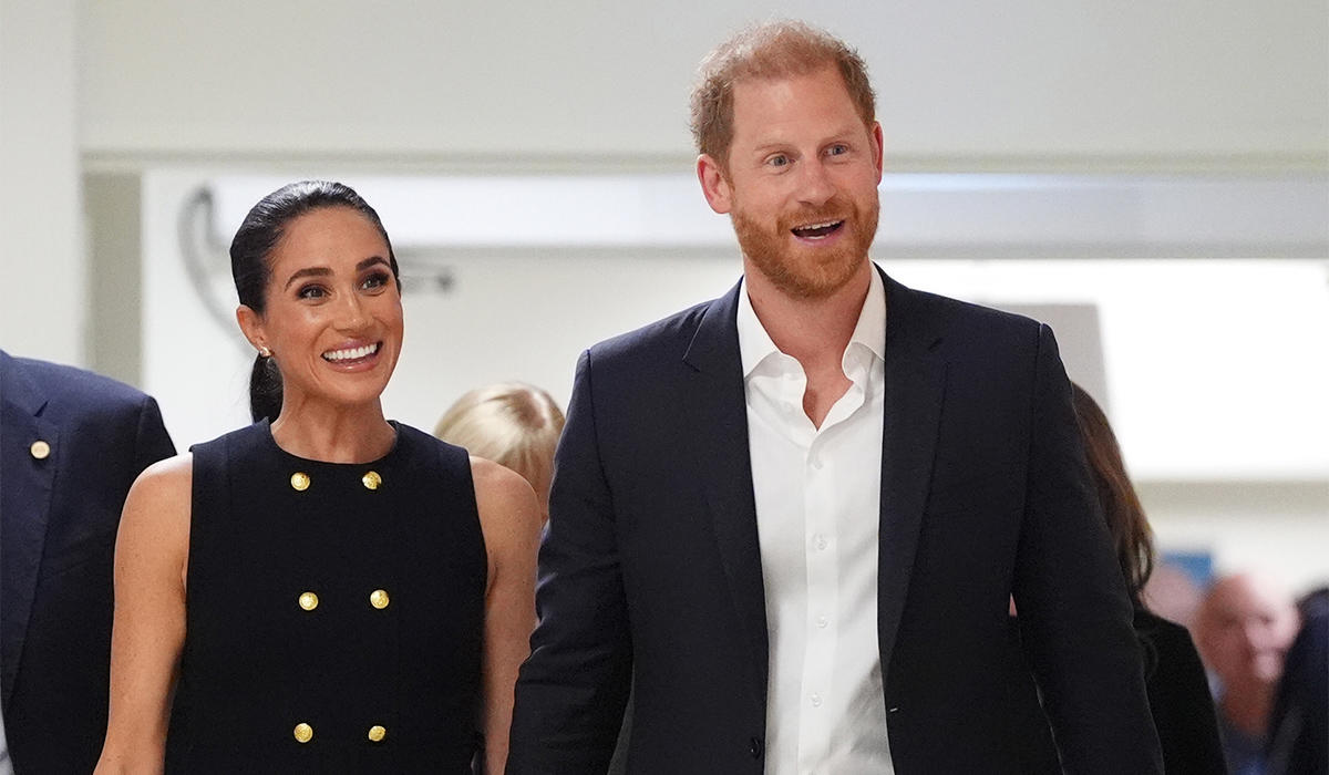 'FEELS HE'S VERY CLOSE' WILLIAM'S 'REAL RESENTMENT' REVEALED, VOICING GRIEVANCES WITH THE ROYALS, GROWING PUBLIC PERCEPTION, SEE'S HARRY AS 'HIS LITTLE BROTHER', 'THE DAMAGE IS TOO SERIOUS', CREATING A FRESH PUBLIC IMAGE, 'FASTER THAN ANYONE EXPECTED', 'DECLARATION OF WAR', PHOTO PROVIDES NEW INSIGHT, FREEZING PEOPLE OUT 'POLITELY', HARRY REMAINS OPTIMISTIC, 'FEELS HE'S VERY CLOSE'