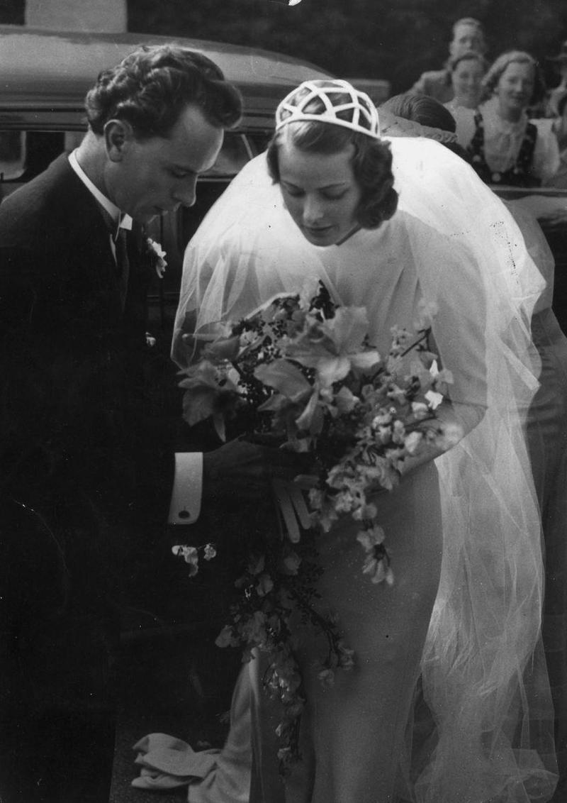 1937: Ingrid Bergman and Petter Lindstrom 1930: Dolores del Río and Cedric Gibbons, 1934: Ginger Rogers and Lew Ayres, 1937: Ingrid Bergman and Petter Lindstrom, 1943: Jean-Pierre Aumont and Maria Montez, 1944: Bill Robinson and Elaine Plaines, 1945: Humphrey Bogart and Lauren Bacall, 1945: Shirley Temple and John Agar, 1945: Judy Garland and Vincente Minnelli, 1945: Bette Davis and William Grant Sherry, 1946: Jackie Robinson and Rachel Isum, 1947: Josephine Baker and Jo Bouillon, 1947: Carmen Miranda and David Alfred Sebastian, 1948: Nat King Cole and Maria Hawkins, 1949: Prince Aly Khan and Rita Hayworth, 1949: Lucille Ball and Desi Arnaz, 1950: Conrad Hilton and Elizabeth Taylor, 1951: Tony Curtis and Janet Leigh, 1951: Shah Mohammad Reza Pahlavi and Queen Soraya, 1952: Roger Vadim and Brigitte Bardot, 1952: Elizabeth Taylor and Michael Wilding, 1953: JFK and Jacqueline Kennedy, 1954: Audrey Hepburn and Mel Ferrer, 1954: Joe DiMaggio and Marilyn Monroe, 1955: Joan Crawford and Alfred Steele, 1955: Debbie Reynolds and Eddie Fisher, 1955: Rock Hudson and Phyllis Gates, 1956: Arthur Miller and Marilyn Monroe, 1956: Prince Rainier of Monaco and Grace Kelly, 1957: Sophia Loren and Carlo Ponti, 1957: Robert Wagner and Natalie Wood, 1958: Jayne Mansfield and Mickey Hargitay, 1959: Julie Andrews and Tony Walton, 1959: Dorothy Dandridge and Jack Denison, 1959: Jacques Charrier and Brigitte Bardot, 1960: Eartha Kitt and William McDonald, 1960: Princess Margaret and Antony Armstrong-Jones, 1961: Ginger Rogers and William Marshall, 1961: Lucille Ball and Gary Morton, 1962: Nancy Kwan and Peter Pock, 1964: Elizabeth Taylor and Richard Burton, 1965: Judy Garland and Mark Herron, 1966: Frank Sinatra and Mia Farrow, 1967: Jane Fonda and Roger Vadim, 1967: Elvis Presley and Priscilla Presley, 1968: Sharon Tate and Roman Polanski, 1969: Audrey Hepburn and Andrea Dotti, 1971: Bianca Jagger and Mick Jagger, 1978: Aretha Franklin and Glynn Turman, 1981: Princess Diana and Prince Charles, 1987: Diahann Carroll and Vic Damone