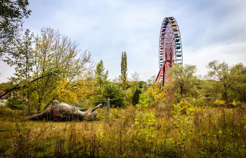 Spreepark, Berlin, Germany Fatal attractions, Spreepark, Berlin, Germany, Revel Casino, Atlantic City, New Jersey, USA, Alps Ski Resort, Heul-ri, South Korea, South China Mall, Dongguan, China, World Islands, Dubai, United Arab Emirates, Shania Twain Centre, Timmins, Ontario, Canada, Wonderland Amusement Park, Beijing, China, Son of Beast, Kings Island, Mason, Ohio, USA, Ryugyong Hotel, Pyongyang, North Korea, Heritage USA, Fort Mill, South Carolina, USA, Camelot Theme Park, Charnock Richard, Lancashire, England, UK, Ozark Medieval Fortress, Lead Hill, Arkansas, USA, Millennium Dome, London, England, UK, Marble Arch Mound, London, England, UK, Pripyat Amusement Park, Pripyat, Ukraine