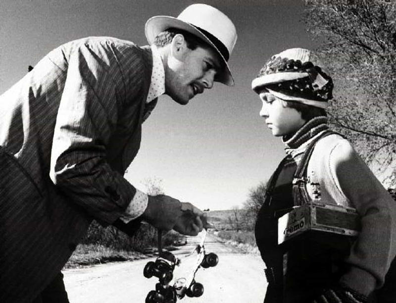 Tatum O'Neal in 'Paper Moon' Brooke Shields in 'Pretty Baby', Dakota Fanning in 'Hounddog', Natalie Portman in 'Léon: The Professional', Carla Gugino in 'Spy Kids', Chloë Grace Moretz, Macaulay Culkin in 'The Good Son', Christian Bale in 'Empire of the Sun', Tatum O'Neal in 'Paper Moon', Elle Fanning in 'The Beguiled', Dakota Fanning in 'The Runaways', Tobey Maguire in 'Spider-Man 3', Rachel McAdams in 'Mean Girls', Stacey Dash in 'Clueless', Jason Earles in 'Hannah Montana', Matt Damon in 'Behind the Candelabra', Shirley Henderson in 'Harry Potter', Ian Somerhalder in 'The Vampire Diaries', Ashleigh Murray in 'Riverdale', Michael J. Fox in 'Back to the Future'