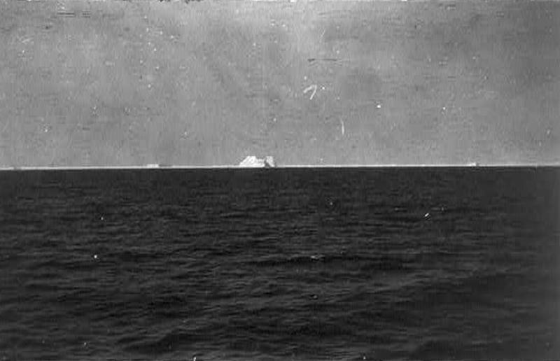 The iceberg that sank the Titanic? The Titanic's tragic tale, The creation of a legend, Building the Titanic, The ship of dreams sets sail, A shocking near miss, Heading into history, First class: the grand staircase, First class: dining saloon, First class: a la carte restaurant, First class: Veranda café and Palm Court, First class: keeping fit, First class: the Turkish baths, First class: swimming pool, First class: smoking room, First class: reading and writing room, First class: staterooms, First class: the super-rich passengers, Second class: staterooms, Second class: elevators, Second class: facilities, Second class: promenade deck chairs, Steerage: staterooms, Steerage: dining room, Steerage: smoking room, SS Mesaba sends a warning, "Iceberg right ahead", Extreme peril, To the lifeboats, The final plunge, Carpathia to the rescue, Survivors on the Carpathia, The iceberg that sank the Titanic?, Everyone saved?, The rescue ships, What happened to the crew?, Captain E.J Smith, 'The greatest coward in history', The inquiries, Raise the Titanic?, Finding the ship, Exploring the wreck, Treasures from the seabed, Tragic search for Titanic wreck, Titanic's lost sister, Suite dreams, No more replica