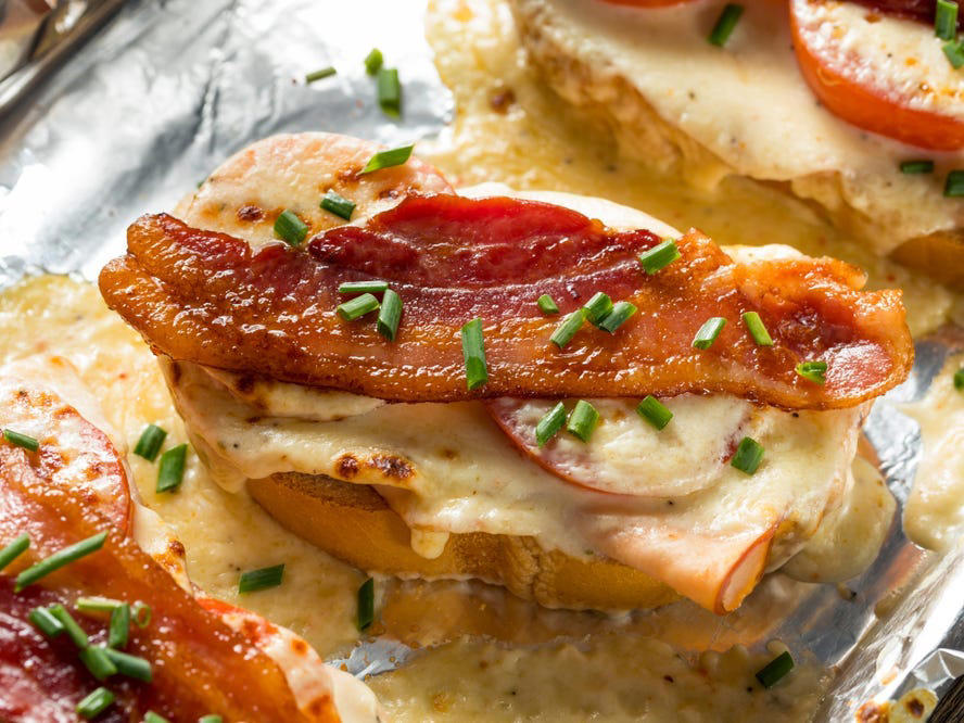 KENTUCKY: A Hot Brown sandwich ALABAMA: A chicken sandwich with white barbecue sauce, ALASKA: A wild Alaskan salmon sandwich, ARIZONA: Frybread tacos, ARKANSAS: A deep-fried catfish sandwich, CALIFORNIA: An avocado club sandwich, COLORADO: A Denver sandwich, CONNECTICUT: A Connecticut hamburger, DELAWARE: A soft-shell fried crab sandwich, FLORIDA: A Cuban sandwich, GEORGIA: A fried chicken sandwich, HAWAII: A Kālua-style pork sandwich, ILLINOIS: A Horseshoe sandwich, INDIANA: A Hoosier sandwich, IOWA: A Tavern or "loose meat" sandwich, KANSAS: "Runza" or "bierocks", KENTUCKY: A Hot Brown sandwich, LOUISIANA: A po'boy, MARYLAND: A crab-cake sandwich, MASSACHUSETTS: A Fluffernutter, MICHIGAN: A corned beef sandwich, MINNESOTA: A Jucy Lucy, MISSISSIPPI: A pig-ear sandwich, MISSOURI: A Gerber sandwich, MONTANA: A PB&J with huckleberry jam, NEBRASKA: A Reuben, NEVADA: A Heart Attack Grill burger, NEW HAMPSHIRE: A fried ham and cheese Monte Cristo drizzled with syrup, NEW JERSEY: A Jersey breakfast sandwich, NEW MEXICO: A green chile cheeseburger, NORTH CAROLINA: A pulled-pork sandwich, NORTH DAKOTA: Smørbrød, OHIO: A Polish boy, OKLAHOMA: A chicken-fried steak sandwich, OREGON: A falafel pita, PENNSYLVANIA: A Philly cheesesteak, RHODE ISLAND: A Dynamite sandwich, SOUTH CAROLINA: A tuna melt, SOUTH DAKOTA: A walleye sandwich, TENNESSEE: A Fluffernutter, TEXAS: A brisket sandwich, UTAH: A pastrami burger, VERMONT: A Vermonter, VIRGINIA: A grilled ham and cheese, WASHINGTON: Bánh mì, WEST VIRGINIA: An apple and turkey sandwich, WISCONSIN: A sausage roll or brat bun, WYOMING: A bison meatball sandwich