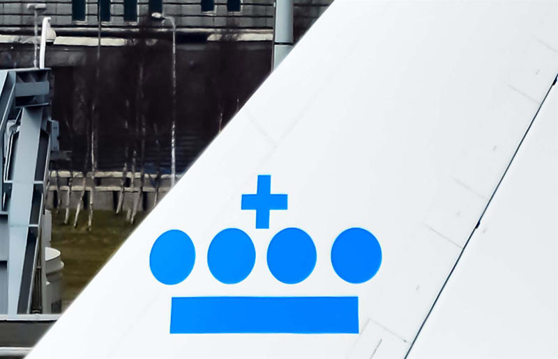 This logo belongs to… Find out how well you know your logos, This logo belongs to…, Alaska Airlines, United Airlines, Air Canada, Frontier Airlines, British Airways, American Airlines, Air France, Southwest Airlines, Delta Air Lines, Lufthansa, Singapore Airlines, Thai Airways