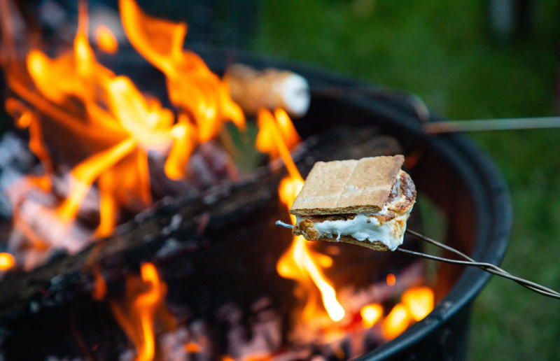 49. S’mores, USA 61. Rigó Jancsi, Hungary, 60. Sorbet, various locations, 59. Sticky rice with mango, Thailand, 58. Ma’amoul, Egypt, 57. M’hanncha, Morocco, 56. Vermicelles, France, Italy and Switzerland, 55. Thapthim krop, Thailand, 54. S’mores, USA, 53. Dadar gulung, Indonesia, 52. Cannoli, Italy, 51. Crème caramel, France, 50. Rum cake, Caribbean, 49. Torrijas, Spain, 48. Malva pudding, South Africa, 47. Koeksister, South Africa, 46. Carlota de limón, Mexico, 45. Banoffee pie, England, UK, 44. Alfajores, South America, 43. Doughnuts, various locations, 42. Medovik, Russia, 41. Crumble, UK, 40. Lamington, Australia, 39. Bread and butter pudding, England, UK, 38. Profiteroles, France, 37. Galaktoboureko, various locations, 36. Gelato, Italy, 35. Churros, Spain and Portugal, 34. Gulab jamun, India, 33. Trifle, England, UK, 32. Snow ice, Taiwan, 31. Red velvet cake, USA, 30. Crêpes Suzette, France, 29. Bienenstich, Germany, 28. Chocolate soufflé, France, 27. Baked Alaska, USA, 26. Mooncakes, China, 25. Panna cotta, Italy, 24. Qatayef, Middle East, 23. Eton mess, England, UK, 22. Pecan pie, USA, 21. Pavlova, Australia or New Zealand, 20. Brownies, USA, 19. Rote grütze, Germany, 18. Tarte Tatin, France, 17. Kulfi, India, 16. Tiramisù, Italy, 15. Crème brûlée, France, 14. Frozen yogurt, USA, 13. Sticky toffee pudding, UK, 12. Black Forest gâteau, Germany, 11. Nanaimo bar, Canada, 10. Cendol, Southeast Asia, 9. Mochi, Japan, 8. Tres leches cake, Latin America, 7. Baklava, Türkiye, 6. Key lime pie, USA, 5. Chocolate mousse, France, 4. Apfelstrudel, Austria, 3. Apple pie, various locations, 2. Cheesecake, various locations