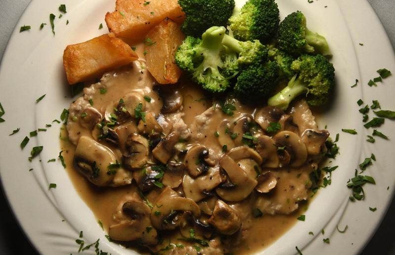 Veal Marsala 44. Duchess potatoes, 43. Frogs' legs Provencal, 42. Crab Louie, 41. Ham in parsley aspic, 40. Vichyssoise, 39. Stewed kidneys, 38. Mutton chops, 37. Pasta primavera, 36. Denver sandwich, 35. Fresh grapefruit, 34. Chicken à la King, 33. Oyster pan roast, 32. Minute steak, 31. Pork medallions, 30. Chicken Tetrazzini, 29. Relish tray, 28. Vol-au-vents, 27. Grützwurst, 26. Trout amandine, 25. Devils on horseback, 24. Kalter hund, 23. Potato skins, 22. Chicken Divan, 21. Peach Melba, 20. Coquilles Saint-Jacques, 19. Chicken in a basket, 18. Cherries Jubilee, 17. Food towers, 16. Bananas Foster, 15. Surf ’n' turf, 14. Garlic mushrooms, 13. Veal cordon bleu, 12. Steak Diane, 11. Molten chocolate cake, 10. Crêpes Suzette, 9. Coq au vin, 8. Sole Véronique, 7. Banana split, 6. Steak Oscar, 5. Veal Marsala, 3. Fondue, 2. Devilled eggs