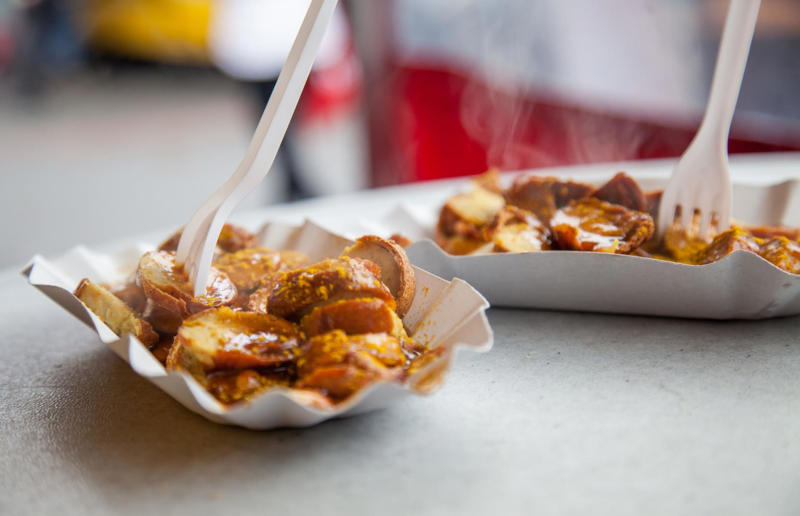 16. Currywurst, Germany 36. Bitterballen, Netherlands, 35. Pierogi, Poland, 34. Choripán, Argentina, 33. Slider, USA, 32. Elote, Mexico, 31. Rolex, Uganda, 30. Pad Thai, Thailand, 29. Souvlaki, Greece, 28. Bhelpuri, India, 27. Bánh mì, Vietnam, 26. Ta’ameya, Egypt, 25. Chǎofàn, China, 24. Shawarma, Turkey, 23. Arepa, Venezuela and Colombia, 22. Vada pav, India, 21. Gyros, Greece, 20. Churros, Spain, 19. Bao buns, China, 18. Fish and chips, UK, 17. Takoyaki, Japan, 16. Currywurst, Germany, 15. Burrito, Mexico or USA, 14. Döner kebab, Germany, 13. Bunny chow, South Africa, 12. Tacos, Mexico, 11. Meat pie, Australia, 10. Bratwurst, Germany, 9. Samosa, India, 8. Poutine, Canada, 7. Cheeseburger, USA, 6. Fried chicken, various locations, 5. Hot dog, various locations, 4. Fried chicken sandwich, USA, 3. Pizza, Italy, 2. Hamburger, various locations