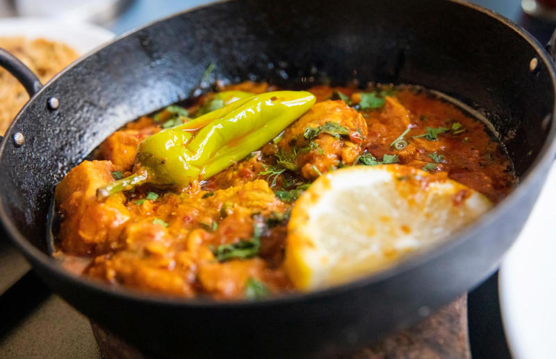 35. Phall, 34. Cà ri gà, 33. Currywurst, 32. Tarkari, 31. Keema, 30. Xacuti, 29. Bunny chow, 28. Chingri malai, 27. Kuzhambu, 26. Curry goat, 25. Korma, 24. Khichdi, 23. Kyet thar see-pyan, 22. Amok trey, 21. Jalfrezi, 20. Kukul mas, 19. Khao soi, 18. Chicken balti, 17. Vindaloo, 16. Fish head curry, 15. Nihari, 14. Malai kofta, 13. Dopiaza, 12. Sarawak laksa, 11. Kaeng pa, 10. Kari ayam, 9. Katsu kare, 8. Kaeng khiao wan, 7. Dal makhani, 6. Chicken tikka masala, 5. Panang, 4. Rendang, 3. Rogan josh, 2. Massaman
