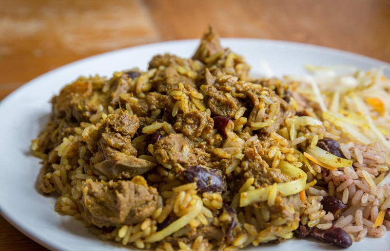 35. Phall, 34. Cà ri gà, 33. Currywurst, 32. Tarkari, 31. Keema, 30. Xacuti, 29. Bunny chow, 28. Chingri malai, 27. Kuzhambu, 26. Curry goat, 25. Korma, 24. Khichdi, 23. Kyet thar see-pyan, 22. Amok trey, 21. Jalfrezi, 20. Kukul mas, 19. Khao soi, 18. Chicken balti, 17. Vindaloo, 16. Fish head curry, 15. Nihari, 14. Malai kofta, 13. Dopiaza, 12. Sarawak laksa, 11. Kaeng pa, 10. Kari ayam, 9. Katsu kare, 8. Kaeng khiao wan, 7. Dal makhani, 6. Chicken tikka masala, 5. Panang, 4. Rendang, 3. Rogan josh, 2. Massaman