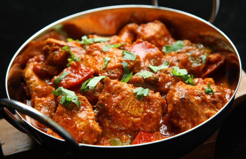 35. Phall, 34. Cà ri gà, 33. Currywurst, 32. Tarkari, 31. Keema, 30. Xacuti, 29. Bunny chow, 28. Chingri malai, 27. Kuzhambu, 26. Curry goat, 25. Korma, 24. Khichdi, 23. Kyet thar see-pyan, 22. Amok trey, 21. Jalfrezi, 20. Kukul mas, 19. Khao soi, 18. Chicken balti, 17. Vindaloo, 16. Fish head curry, 15. Nihari, 14. Malai kofta, 13. Dopiaza, 12. Sarawak laksa, 11. Kaeng pa, 10. Kari ayam, 9. Katsu kare, 8. Kaeng khiao wan, 7. Dal makhani, 6. Chicken tikka masala, 5. Panang, 4. Rendang, 3. Rogan josh, 2. Massaman