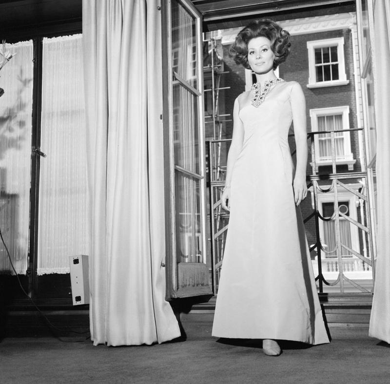 1898: A Grand Re-Opening, 1899: Reception Hall, 1924: The Marchioness of Cambridge, 1936: Hollywood Stars Spotted, 1938: A Gorgeous Fashion Show Venue, 1939: Tea for Two, 1943: Alfred Hitchcock, 1946: Eleanor Roosevelt, 1949: Out and About, 1950: The Mudlark, 1951: Katharine Hepburn, 1951: Princess Margaret, 1952: A Fashion Show, 1953: A Piece of Cake, 1955: A Fancy Party, 1955: High Society, 1956: Hats' Off, 1957: Louis Jourdan, 1960: 5-Star Luxury, 1960: Shirley MacLaine, 1963: Queen Frederika of Greece, 1963: Tippi Hedren, 1965: A Film Premiere, 1966: Torn Curtain, 1970: Jackie O, 1971: All Smiles, 1978: Cybill Shepherd,  1978: Bianca Jagger, 1979: Sophia Loren,  1980: Meryl Streep, 1983: Jamie Lee Curtis, 1987: Princess Diana