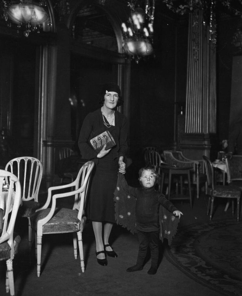 1898: A Grand Re-Opening, 1899: Reception Hall, 1924: The Marchioness of Cambridge, 1936: Hollywood Stars Spotted, 1938: A Gorgeous Fashion Show Venue, 1939: Tea for Two, 1943: Alfred Hitchcock, 1946: Eleanor Roosevelt, 1949: Out and About, 1950: The Mudlark, 1951: Katharine Hepburn, 1951: Princess Margaret, 1952: A Fashion Show, 1953: A Piece of Cake, 1955: A Fancy Party, 1955: High Society, 1956: Hats' Off, 1957: Louis Jourdan, 1960: 5-Star Luxury, 1960: Shirley MacLaine, 1963: Queen Frederika of Greece, 1963: Tippi Hedren, 1965: A Film Premiere, 1966: Torn Curtain, 1970: Jackie O, 1971: All Smiles, 1978: Cybill Shepherd,  1978: Bianca Jagger, 1979: Sophia Loren,  1980: Meryl Streep, 1983: Jamie Lee Curtis, 1987: Princess Diana