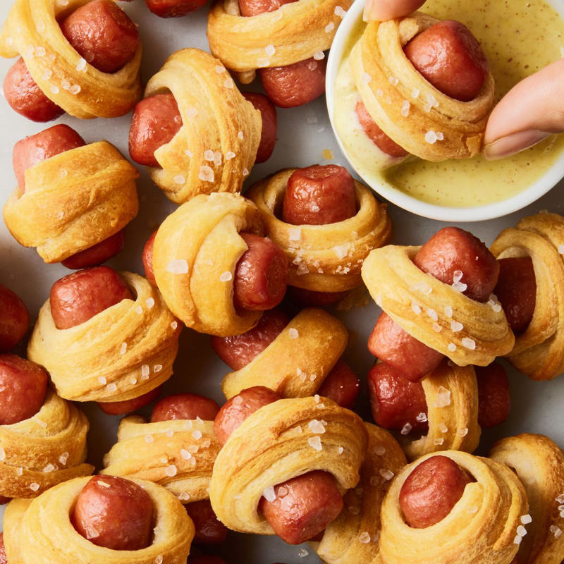 Jalapeño Popper Dip, French Onion Smashed Potatoes, Fried Buffalo Artichoke Hearts, Buffalo Blitz Bites, Hawaiian Roll Sliders, Football Field Dip, Potato Skin Bites, Classic Chili, Blooming Quesadilla Ring, Taco Dip, Ranch Wings, Sloppy Joe Cups, Crockpot Buffalo Chicken Dip, Pimento Cheese-Stuffed Mini Peppers, Tailgate Tots, Spinach Dip Rolls, French Dip Stuffed Biscuits, Nashville Hot Chicken Fries, Pigs In A Blanket, Lemon-Pepper Wings