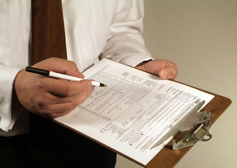 Tax examiners Tax examiners, Politicians, Dentists, Real estate agents, Car mechanics, Stock traders, School principals, Used car salesmen, TV news anchors/journalists, Insurance jobs, Traffic wardens, Customer care executives, Landlords