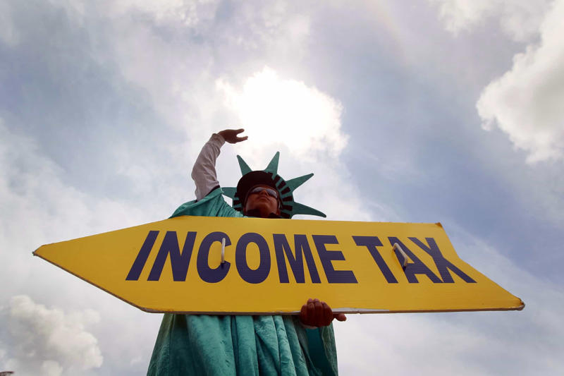 Tax examiners Tax examiners, Politicians, Dentists, Real estate agents, Car mechanics, Stock traders, School principals, Used car salesmen, TV news anchors/journalists, Insurance jobs, Traffic wardens, Customer care executives, Landlords