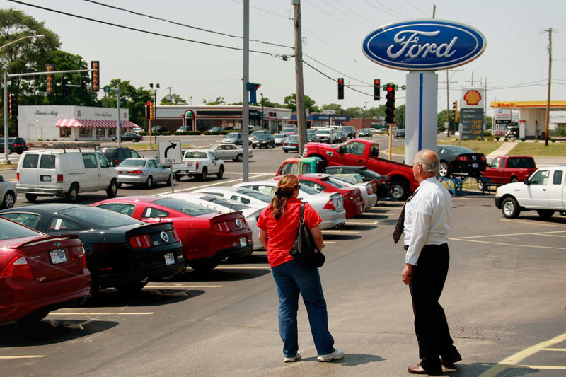Used car salesmen Tax examiners, Politicians, Dentists, Real estate agents, Car mechanics, Stock traders, School principals, Used car salesmen, TV news anchors/journalists, Insurance jobs, Traffic wardens, Customer care executives, Landlords