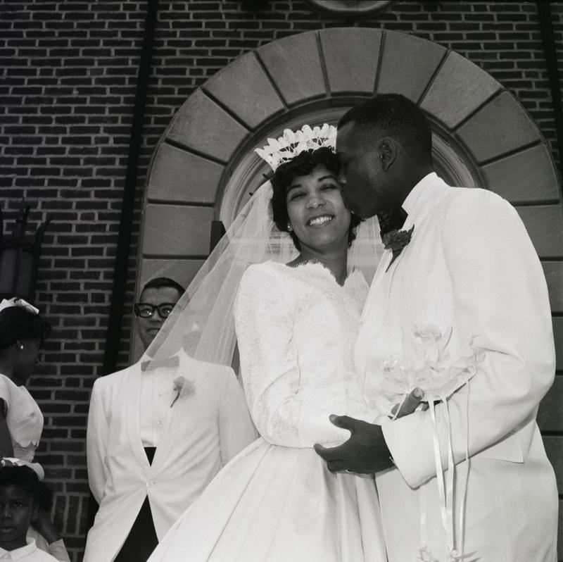 1960: Sammy Davis Jr. and May Britt, 1960: Princess Margaret and Antony Armstrong-Jones, 1960: Eartha Kitt and John William McDonald , 1961: Frank Robinson and Barbara Ann Cole, 1961: Ginger Rogers and William Marshall, 1961: Aretha Franklin and Ted White, 1962: Nancy Kwan and Peter Pock, 1962: Don Juan Carlos of Spain and Princess Sophia of Greece and Denmark, 1962: Jack Lemmon and Felicia Farr, 1963: Tony Curtis and Christine Kaufmann, 1963: Frank Budd and Barbara Jordan , 1963: Betty White and Allen Ludden, 1963: Desi Arnaz and Edith Mack Hirsch, 1963: Terry O'Neill and Vera Day, 1963: Paul Anka and Anne De Zogheb, 1964: Elizabeth Taylor and Richard Burton, 1964: Serge Gainsbourg and Françoise Pancrazzi, 1964: Peter Sellers and Britt Ekland, 1964: Ethel Merman and Ernest Borgnine, 1964: Tippi Hedren and Noel Marshall, 1965: Jane Birkin and John Barry, 1965: Catherine Deneuve and David Bailey, 1965: Johnny Hallyday and Sylvie Vartan, 1965: Ringo Starr and Maureen Cox, 1966: Pelé and Rosemeri dos Reis Cholbi, 1966: Frank Sinatra and Mia Farrow, 1966: Sophia Loren and Carlo Ponti, 1966: George Harrison and Pattie Boyd, 1966: Brigitte Bardot and Gunter Sachs, 1967: Jane Fonda and Roger Vadim, 1967: Raquel Welch and Patrick Curtis, 1967: Liza Minnelli and Peter Allen, 1967: Elvis Presley and Priscilla Beaulieu, 1968: Jacqueline Kennedy and Aristotle Onassis, 1968: Wayne Newton and Elaine Okamura, 1969: Judy Garland and Mickey Deans, 1969: John Lennon and Yoko Ono, 1969: Audrey Hepburn and Andrea Dotti, 1969: Linda Eastman and Paul McCartney , 1969: Lulu and Maurice Gibb, 1969: Roger Moore and Luisa Mattioli