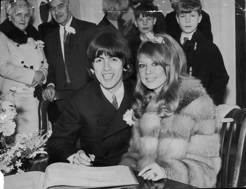 1960: Sammy Davis Jr. and May Britt, 1960: Princess Margaret and Antony Armstrong-Jones, 1960: Eartha Kitt and John William McDonald , 1961: Frank Robinson and Barbara Ann Cole, 1961: Ginger Rogers and William Marshall, 1961: Aretha Franklin and Ted White, 1962: Nancy Kwan and Peter Pock, 1962: Don Juan Carlos of Spain and Princess Sophia of Greece and Denmark, 1962: Jack Lemmon and Felicia Farr, 1963: Tony Curtis and Christine Kaufmann, 1963: Frank Budd and Barbara Jordan , 1963: Betty White and Allen Ludden, 1963: Desi Arnaz and Edith Mack Hirsch, 1963: Terry O'Neill and Vera Day, 1963: Paul Anka and Anne De Zogheb, 1964: Elizabeth Taylor and Richard Burton, 1964: Serge Gainsbourg and Françoise Pancrazzi, 1964: Peter Sellers and Britt Ekland, 1964: Ethel Merman and Ernest Borgnine, 1964: Tippi Hedren and Noel Marshall, 1965: Jane Birkin and John Barry, 1965: Catherine Deneuve and David Bailey, 1965: Johnny Hallyday and Sylvie Vartan, 1965: Ringo Starr and Maureen Cox, 1966: Pelé and Rosemeri dos Reis Cholbi, 1966: Frank Sinatra and Mia Farrow, 1966: Sophia Loren and Carlo Ponti, 1966: George Harrison and Pattie Boyd, 1966: Brigitte Bardot and Gunter Sachs, 1967: Jane Fonda and Roger Vadim, 1967: Raquel Welch and Patrick Curtis, 1967: Liza Minnelli and Peter Allen, 1967: Elvis Presley and Priscilla Beaulieu, 1968: Jacqueline Kennedy and Aristotle Onassis, 1968: Wayne Newton and Elaine Okamura, 1969: Judy Garland and Mickey Deans, 1969: John Lennon and Yoko Ono, 1969: Audrey Hepburn and Andrea Dotti, 1969: Linda Eastman and Paul McCartney , 1969: Lulu and Maurice Gibb, 1969: Roger Moore and Luisa Mattioli