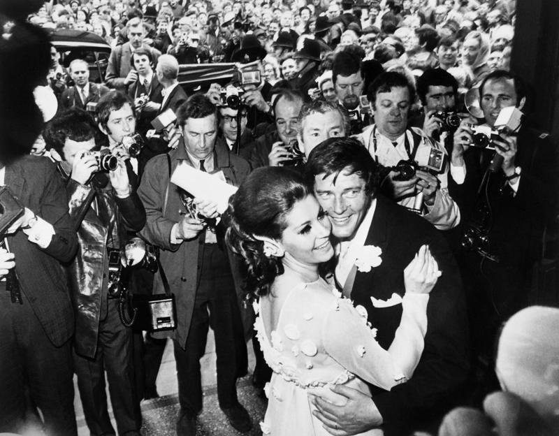 1960: Sammy Davis Jr. and May Britt, 1960: Princess Margaret and Antony Armstrong-Jones, 1960: Eartha Kitt and John William McDonald , 1961: Frank Robinson and Barbara Ann Cole, 1961: Ginger Rogers and William Marshall, 1961: Aretha Franklin and Ted White, 1962: Nancy Kwan and Peter Pock, 1962: Don Juan Carlos of Spain and Princess Sophia of Greece and Denmark, 1962: Jack Lemmon and Felicia Farr, 1963: Tony Curtis and Christine Kaufmann, 1963: Frank Budd and Barbara Jordan , 1963: Betty White and Allen Ludden, 1963: Desi Arnaz and Edith Mack Hirsch, 1963: Terry O'Neill and Vera Day, 1963: Paul Anka and Anne De Zogheb, 1964: Elizabeth Taylor and Richard Burton, 1964: Serge Gainsbourg and Françoise Pancrazzi, 1964: Peter Sellers and Britt Ekland, 1964: Ethel Merman and Ernest Borgnine, 1964: Tippi Hedren and Noel Marshall, 1965: Jane Birkin and John Barry, 1965: Catherine Deneuve and David Bailey, 1965: Johnny Hallyday and Sylvie Vartan, 1965: Ringo Starr and Maureen Cox, 1966: Pelé and Rosemeri dos Reis Cholbi, 1966: Frank Sinatra and Mia Farrow, 1966: Sophia Loren and Carlo Ponti, 1966: George Harrison and Pattie Boyd, 1966: Brigitte Bardot and Gunter Sachs, 1967: Jane Fonda and Roger Vadim, 1967: Raquel Welch and Patrick Curtis, 1967: Liza Minnelli and Peter Allen, 1967: Elvis Presley and Priscilla Beaulieu, 1968: Jacqueline Kennedy and Aristotle Onassis, 1968: Wayne Newton and Elaine Okamura, 1969: Judy Garland and Mickey Deans, 1969: John Lennon and Yoko Ono, 1969: Audrey Hepburn and Andrea Dotti, 1969: Linda Eastman and Paul McCartney , 1969: Lulu and Maurice Gibb, 1969: Roger Moore and Luisa Mattioli