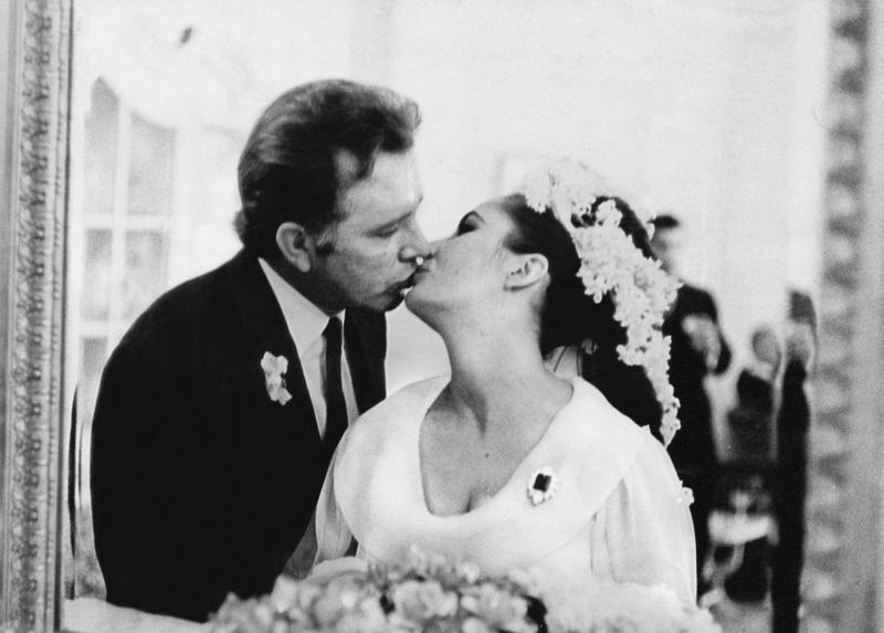 1960: Sammy Davis Jr. and May Britt, 1960: Princess Margaret and Antony Armstrong-Jones, 1960: Eartha Kitt and John William McDonald , 1961: Frank Robinson and Barbara Ann Cole, 1961: Ginger Rogers and William Marshall, 1961: Aretha Franklin and Ted White, 1962: Nancy Kwan and Peter Pock, 1962: Don Juan Carlos of Spain and Princess Sophia of Greece and Denmark, 1962: Jack Lemmon and Felicia Farr, 1963: Tony Curtis and Christine Kaufmann, 1963: Frank Budd and Barbara Jordan , 1963: Betty White and Allen Ludden, 1963: Desi Arnaz and Edith Mack Hirsch, 1963: Terry O'Neill and Vera Day, 1963: Paul Anka and Anne De Zogheb, 1964: Elizabeth Taylor and Richard Burton, 1964: Serge Gainsbourg and Françoise Pancrazzi, 1964: Peter Sellers and Britt Ekland, 1964: Ethel Merman and Ernest Borgnine, 1964: Tippi Hedren and Noel Marshall, 1965: Jane Birkin and John Barry, 1965: Catherine Deneuve and David Bailey, 1965: Johnny Hallyday and Sylvie Vartan, 1965: Ringo Starr and Maureen Cox, 1966: Pelé and Rosemeri dos Reis Cholbi, 1966: Frank Sinatra and Mia Farrow, 1966: Sophia Loren and Carlo Ponti, 1966: George Harrison and Pattie Boyd, 1966: Brigitte Bardot and Gunter Sachs, 1967: Jane Fonda and Roger Vadim, 1967: Raquel Welch and Patrick Curtis, 1967: Liza Minnelli and Peter Allen, 1967: Elvis Presley and Priscilla Beaulieu, 1968: Jacqueline Kennedy and Aristotle Onassis, 1968: Wayne Newton and Elaine Okamura, 1969: Judy Garland and Mickey Deans, 1969: John Lennon and Yoko Ono, 1969: Audrey Hepburn and Andrea Dotti, 1969: Linda Eastman and Paul McCartney , 1969: Lulu and Maurice Gibb, 1969: Roger Moore and Luisa Mattioli