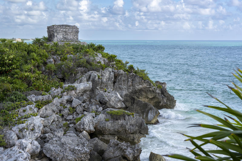 Tulum, Mexico Basilica Cistern, อิสตันบูล, ตุรกี, บิกเบน, ลอนดอน, อังกฤษ, ชลาคาร Adalaj, อินเดีย, ปอร์โตเวเนเร, อิตาลี, อุทยาน Rodrigues Alves, บราซิล, Rani ki Vav, อินเดีย, วัดอรุณ, ไทย, ประตูชัยถนนออกัสตา, โปรตุเกส, ทัชมาฮาล, อินเดีย, ป้อมแดง, อินเดีย, น้ำพุเทรวี, อิตาลี, ติวานากู, โบลิเวีย, สเบตลา, ตูนิเซีย, ป้อมจิตตอร์, อินเดีย, สวนจีน สิงคโปร์, เปตรา จอร์แดน, ซุ้มประตูคอนสแตนติน, อิตาลี, Yaxchilán, เม็กซิโก, โรงอาบน้ำคาราคัลลา, อิตาลี, San Miguel de Allende, เม็กซิโก, วิหารโอลิมเปียนซูส กรุงเอเธนส์ ประเทศกรีซ, ถ้ำฟราซาสซี ประเทศอิตาลี, สุสานซิลลูสตานี ประเทศเปรู, สำนักแห่งเอเธนส์ ประเทศกรีซ, ลาซซาเรตโตแห่งอันโคนา ประเทศอิตาลี, วิหารเอเรคธีออน กรีซ, อนุสรณ์สถานแห่งชาติเดวิลโพสต์ไพล์ แคลิฟอร์เนีย, สุสานหลวง เปตรา จอร์แดน, ตูลุม, เม็กซิโก, แบมบะระ, อังกฤษ, บูดาเปสต์, ฮังการี, ป้อมอาเมร์, อินเดีย, มาชูปิกชู, เปรู, ตอสสาเดอมาร์, สเปน, สวน Gonaitei, ญี่ปุ่น, วิคโลว์, ไอร์แลนด์, ปาเลงเก, เม็กซิโก, Bethesda Terrace, นิวยอร์ก, สหรัฐฯ, โบสถ์ซานปิเอโตร, อิตาลี, สวนชา, มณฑลฉางซิง, จีน, มัสยิด Tin Mal, โมร็อกโก, ป่าสงวนแห่งชาติ Uinta-Wasatch-Cache, ยูทาห์, สหรัฐอเมริกา, ไดโกจิ, เกียวโต, ญี่ปุ่น, แอริโซนา, สหรัฐอเมริกา, อุทยานประวัติศาสตร์แห่งรัฐ Ward Charcoal Ovens ใกล้อีลี, เนวาดา, Vallone dei Mulini, อิตาลี, อุทยานแห่งรัฐสมิธ ร็อค, ออริกอน, สหรัฐอเมริกา, San Juan de Gaztelugatxe, สเปน, ป้อมรายครห์, อินเดีย, หอสังเกตการณ์ทะเลทรายแกรนด์แคนยอน, แอริโซนา, สหรัฐฯ, พระราชวังอิมพีเรียล, ญี่ปุ่น, ซากปราสาทเพนนาร์ด, สหราชอาณาจักร, ปราสาทอิวะคุนิ, ญี่ปุ่น, จังหวัดนางาโนะ, ญี่ปุ่น, วิหารพาร์เธนอน, กรีซ, ปราสาท Classiebawn, ไอร์แลนด์, เชฟชาอูน, โมร็อกโก, สวนชินจูกุ เกียวเอ็น, ญี่ปุ่น, ลักซอร์, อียิปต์, สะพานโบราณจั่วอิง, จีน, ปราสาท Torrechiara, อิตาลี, สวนราชพฤกษ์, ไทย, กำแพงเมืองจีน, ซากปรักหักพังจัตุรัสโรมัน, อิตาลี, ป้อม Lovrijenac, โครเอเชีย, กังหันลมพิทสโตน, บักกิงแฮมเชอร์, คาซามิลา, สเปน, ซากปรักหักพังของชาวมายันในซูนานตูนิช, เบลีซ, กัสเตลโนด์ ลา ชาแปล, ฝรั่งเศส, ปราสาทเบร์ลังกา เด ดูเอโร, สเปน, วิหารลักซอร์, อียิปต์, ประตูราชสีห์, ตุรกี, Trethevy Quoit, คอร์นวอลล์, Tinghir, โมร็อกโก, ปราสาทวอลซิน, เบลเยียม, ปาลาซโซ เวคคิโอ, อิตาลี, วิหารแห่งโพไซดอน, กรีซ, ไรน์แลนด์-พาลาทิเนต, เยอรมนี, แคนยอนเดอเชลลี, แอริโซนา, สหรัฐอเมริกา, นิวยอร์ก ซิตี้, จังหวัดคาโย, เบลีซ, ทิกัล, เอลเปเตง, กัวเตมาลา