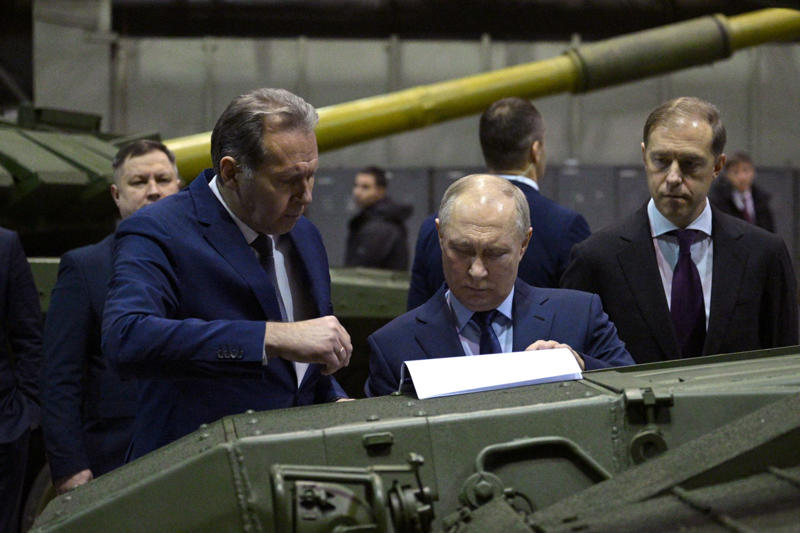 Meet the S8000 Banderol, Powered by foreign parts, Six foreign countries, Major components, Commercially available parts, Instruments of violence, Reliant on foreign parts, Developed by Kronstadt, Photos of the missile in flight, Similar to the American MQ-1 Predator