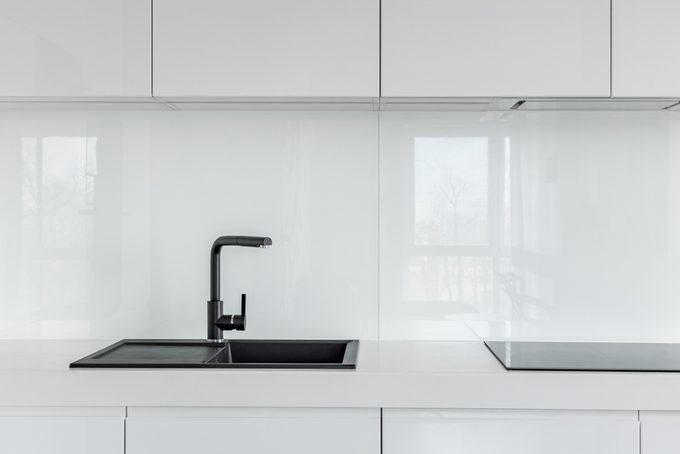 Cleaning with Windex, Plexiglass, Shower doors, Stainless steel, TV or computer screens, Car windshields, Home windows, Granite or marble, Laminate countertop or glass top stove, Dishwasher, Bathtubs
