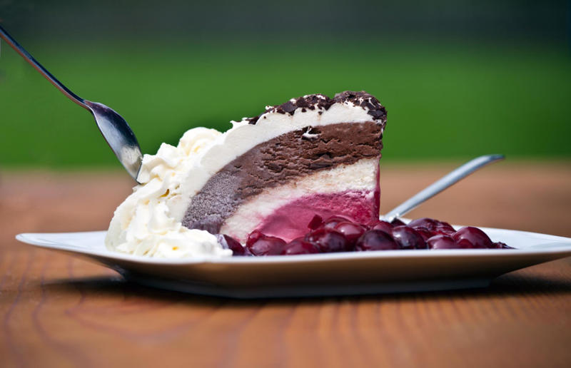 27. Ice cream cake, various locations 44. Fondant fancies, England, UK, 43. Castella, Japan, 42. Parkin, England, UK, 41. German chocolate cake, USA, 40. Fraisier, France, 39. Amandine, Romania, 38. Barmbrack, Ireland, 37. Rigó Jancsi, Hungary, 36. Foi thong cake, Thailand, 35. Brigadeiro, Brazil, 34. Hummingbird cake, Jamaica, 33. King cake, USA, 32. Basbousa, Egypt, 31. Dundee cake, Scotland, UK, 30. Angel food cake, USA, 29. Rum cake, Caribbean, 28. Madeira cake, UK, 27. Ice cream cake, various locations, 26. Pineapple upside-down cake, USA, 25. Portokalopita, Greece, 24. Bienenstich, Germany, 23. Persian love cake, Iran, 22. Chajá, Uruguay, 21. Kvæfjordkake, Norway, 20. Tunnel of fudge cake, USA, 19. Malva pudding, South Africa, 18. Jamaican ginger cake, Jamaica and UK, 17. Medovik, Russia, 16. Funfetti cake, USA, 15. Lamingtons, Australia, 14. Battenberg, England, UK, 13. Sachertorte, Austria, 12. Opera cake, France, 11. Maple cake, Canada, 10. Lapis legit, Indonesia, 9. Swiss roll, Central Europe, 8. Banana bread, USA, 7. Lemon drizzle cake, England, UK, 6. Carrot cake, various locations, 5. Schwarzwälder Kirschtorte, Germany, 4. Tres leches cake, Latin America, 3. Victoria sponge, England, UK, 2. Red velvet cake, USA