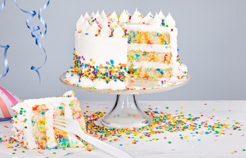 16. Funfetti cake, USA 44. Fondant fancies, England, UK, 43. Castella, Japan, 42. Parkin, England, UK, 41. German chocolate cake, USA, 40. Fraisier, France, 39. Amandine, Romania, 38. Barmbrack, Ireland, 37. Rigó Jancsi, Hungary, 36. Foi thong cake, Thailand, 35. Brigadeiro, Brazil, 34. Hummingbird cake, Jamaica, 33. King cake, USA, 32. Basbousa, Egypt, 31. Dundee cake, Scotland, UK, 30. Angel food cake, USA, 29. Rum cake, Caribbean, 28. Madeira cake, UK, 27. Ice cream cake, various locations, 26. Pineapple upside-down cake, USA, 25. Portokalopita, Greece, 24. Bienenstich, Germany, 23. Persian love cake, Iran, 22. Chajá, Uruguay, 21. Kvæfjordkake, Norway, 20. Tunnel of fudge cake, USA, 19. Malva pudding, South Africa, 18. Jamaican ginger cake, Jamaica and UK, 17. Medovik, Russia, 16. Funfetti cake, USA, 15. Lamingtons, Australia, 14. Battenberg, England, UK, 13. Sachertorte, Austria, 12. Opera cake, France, 11. Maple cake, Canada, 10. Lapis legit, Indonesia, 9. Swiss roll, Central Europe, 8. Banana bread, USA, 7. Lemon drizzle cake, England, UK, 6. Carrot cake, various locations, 5. Schwarzwälder Kirschtorte, Germany, 4. Tres leches cake, Latin America, 3. Victoria sponge, England, UK, 2. Red velvet cake, USA