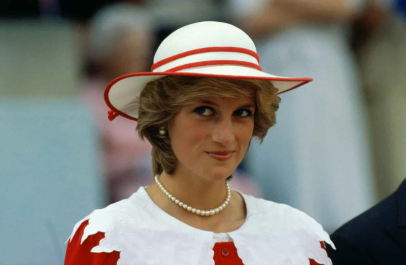 Examples Polka Dots, Revenge Dress, One color, Catharine Walker, Serenity, 'Travolta' Dress, Casual look, 'Diana: Her Fashion Story'