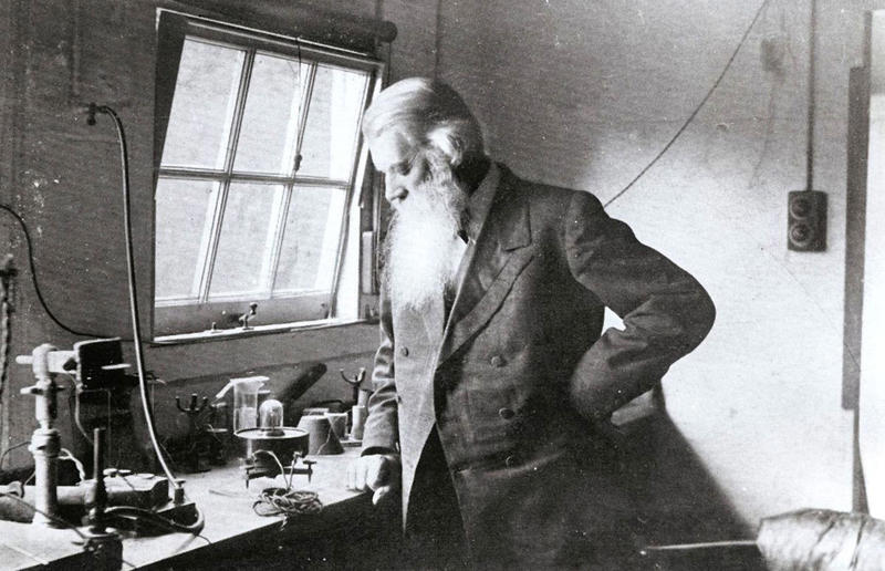 Light bulb The most lucrative stolen inventions of all time, Intermittent windscreen wipers, Jack Daniel's, Monopoly, Sewing machine, Telescope, Light bulb, Movie projector, Record player, Facebook, Telephone