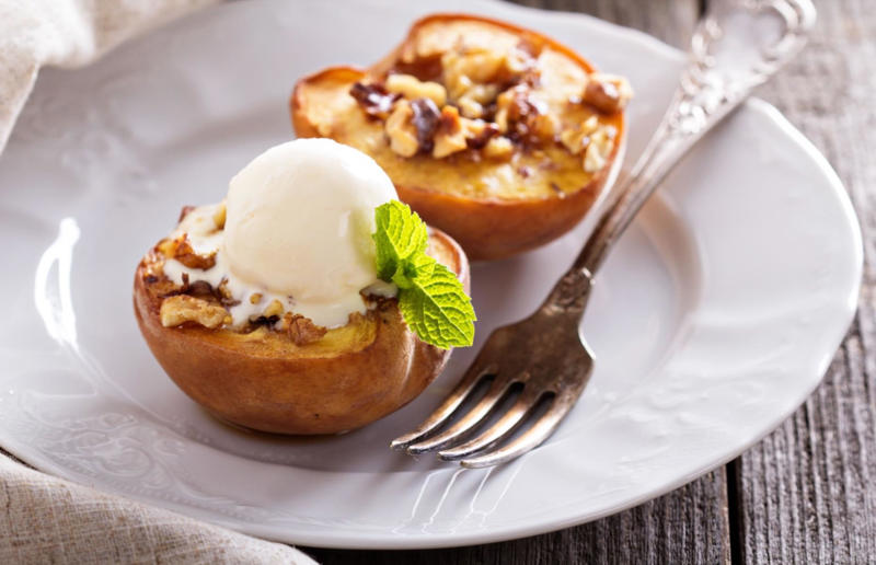 'Baked' peaches Sugary-sweet air fryer treats, Berry crumble, Chocolate fondant, Nectarine galette, Profiteroles, 'Baked' peaches, Strawberry and cream tartlets, Baked pears in honey, S'mores cookies, Cinnamon French toast, Coconut macaroons, Blackened bananas, 'Grilled' pineapple, Banana bread, Amaretti biscuits, Chocolate chip cookies, Oat and raisin bars, Blueberry muffins, Snickerdoodles, Banana chips, Shortbread