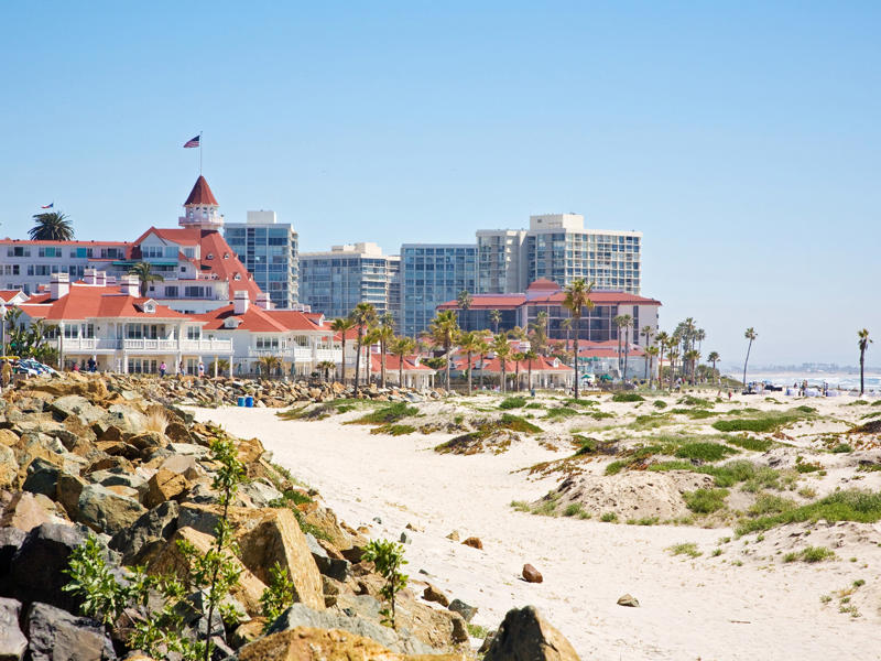 15. Coronado Beach, California, 14. St. Augustine Beach, Florida, 13. Lake Havasu State Park, Arizona, 12. Coligny Beach, Hilton Head, South Carolina, 11. South Padre Island, Texas, 10. Orange Beach, Alabama, 9. Trunk Beach, US Virgin Islands, 8. Siesta Beach, Florida, 7. Kailua Beach Park, Hawaii, 6. Ka'anapali Beach, Hawaii, 5. Hapuna Beach State Park, Hawaii, 4. Kaunaoa Beach (Mauna Kea Beach), Hawaii, 3. Waikiki Beach, Hawaii, 2. Navarre Beach, Florida, 1. Pensacola Beach, Florida