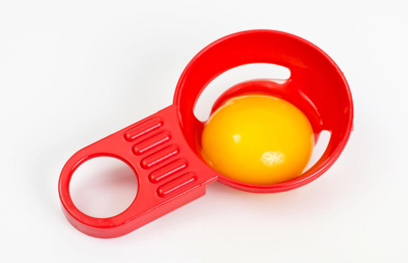 23. Yolk separator 29. Microwave egg poacher, 28. Garlic crusher, 27. Electric juicer, 26. Meat-shredding claws, 25. Electric egg boiler, 24. Salad spinner, 23. Yolk separator, 22. Burger press, 21. Hot dog maker, 20. Electric can opener, 19. Avocado keepers, 18. Yogurt maker, 17. Herb keeper, 16. Mandoline slicer, 15. Breakfast sandwich maker, 14. Whipped cream dispenser, 13. Herb scissors, 12. Spiralizer, 11. Strawberry huller, 10. Fancy cocktail set, 9. Electric kitchen knife, 8. Bacon press, 7. Popcorn maker, 6. Electric salt and pepper grinders, 5. Cupcake/muffin maker, 4. Carrot sharpener, 3. Melon baller, 2. Pizza scissors