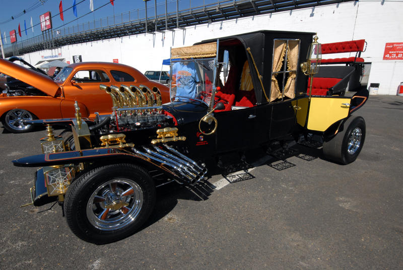 Munster Koach (cont’d) All Hail The King Of The Kustomizers, Barris' Ferrari 308 GTS, Barris' Ferrari 308 GTS (cont’d), T Buggy Prototype, T Buggy Prototype (cont’d), Bill Carr’s 1955 Chevrolet “Aztec”, Bill Carr’s 1955 Chevrolet “Aztec” (cont’d), Munster Koach, Munster Koach (cont’d), 1966 Batmobile, 1966 Batmobile (cont’d), Ala Kart, Ala Kart (cont’d), 1998 Mercury Cougar “Woodie” 2050, 1998 Mercury Cougar “Woodie” 2050 (cont’d), The Barrister, The Barrister (cont’d), Bob Nordskog's 1963 "Asteroid" Corvette, Bob Nordskog's 1963 "Asteroid" Corvette (cont’d), Barris’ 1975 SnakePit, Barris’ 1975 SnakePit (cont’d), 1958 Custom Corvette, 1958 Custom Corvette (cont’d), Jurassic Park Tour Vehicles, Jurassic Park Tour Vehicles (cont’d), The Emperor, The Emperor (cont’d), Voxmobile, Voxmobile (cont’d), Kargoyle, Kargoyle (cont’d)