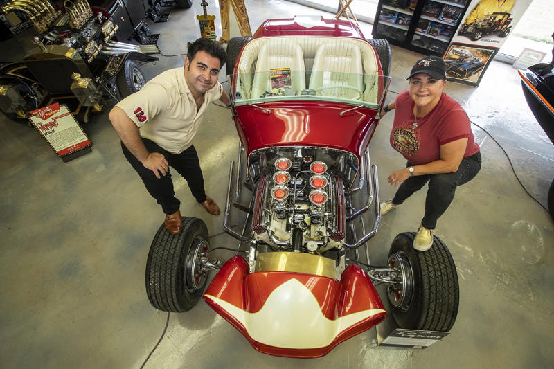 The Emperor (cont’d) All Hail The King Of The Kustomizers, Barris' Ferrari 308 GTS, Barris' Ferrari 308 GTS (cont’d), T Buggy Prototype, T Buggy Prototype (cont’d), Bill Carr’s 1955 Chevrolet “Aztec”, Bill Carr’s 1955 Chevrolet “Aztec” (cont’d), Munster Koach, Munster Koach (cont’d), 1966 Batmobile, 1966 Batmobile (cont’d), Ala Kart, Ala Kart (cont’d), 1998 Mercury Cougar “Woodie” 2050, 1998 Mercury Cougar “Woodie” 2050 (cont’d), The Barrister, The Barrister (cont’d), Bob Nordskog's 1963 "Asteroid" Corvette, Bob Nordskog's 1963 "Asteroid" Corvette (cont’d), Barris’ 1975 SnakePit, Barris’ 1975 SnakePit (cont’d), 1958 Custom Corvette, 1958 Custom Corvette (cont’d), Jurassic Park Tour Vehicles, Jurassic Park Tour Vehicles (cont’d), The Emperor, The Emperor (cont’d), Voxmobile, Voxmobile (cont’d), Kargoyle, Kargoyle (cont’d)