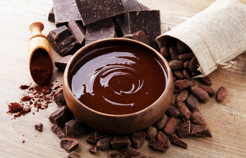 Chocolate sauce As easy as one, two, three..., Honeyed curry mayo, Baked brie, Whipped smoked salmon, Goats' cheese and lemon, Speedy blue cheese, Creamy ranch, Cucumber raita, Crab pâté, Tapenade, Baba ganoush, Smoked mackerel pâté, Sour cream and onion, Roasted red pepper, Beetroot hummus, Tzatziki, Artichoke, Tomato salsa, Guacamole, Salmon and cream cheese, Broad bean and basil, Spicy ponzu, Whipped feta, Hot tomato, Vegan queso, Caramel sauce, Chocolate sauce