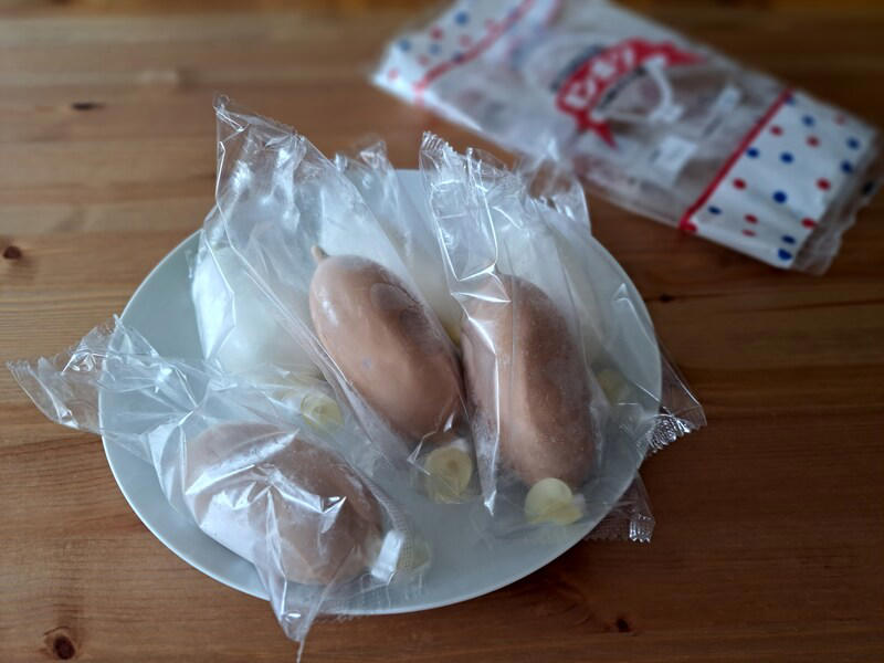 【シャトレーゼのアイス】味もコスパも最高！ 「チョコバッキー チョコ」はパリパリ食感が美味, 【シャトレーゼのアイス】シンプルで飽きのこない定番おやつ「チョコバッキー バニラ」, 【シャトレーゼのアイス】「ラムネアイスバー」は涼やかで新鮮な味わい！ アレンジレシピもおすすめ, 【終売】アレンジレシピも美味しい！ なめらかでミルキー「糖質70％カットのアイス マダガスカルバニラ」, 【終売】アレンジレシピにも便利！ チョコレートが濃厚な「糖質70％カットのアイス ベルギーショコラ」, 【終売】甘酸っぱさがおいしい「糖質70％カットのアイス あまおう苺」, 【シャトレーゼのアイス】食感の楽しいブラッククッキーが味わえる「たっぷりクッキー＆バニラ」, 【シャトレーゼのアイス】「和菓子アイス たい焼き最中バニラ しっぽまであん」, 【シャトレーゼのアイス】「ボンボン」はかわいい見た目と優しい味わいが魅力, 【終売】誕生日に◎！ 「バースデーアイスデコレーション トリプルアソート」, 【シャトレーゼのアイス】予約しても食べたい主役級デザート！ 「デザートアイスケーキ ベリーレアチーズ」, 【終売】「バースデーアイスデコレーション ハッピーパティシエ」で誕生日を豪華に！, シャトレーゼのアイスの良い口コミ, シャトレーゼのアイスの悪い口コミ, シャトレーゼの工場見学ではアイスの食べ放題がある？, シャトレーゼにはバウムクーヘンのアイスも売ってる？ 売り切れ？, シャトレーゼのアイス総選挙が話題？, シャトレーゼのアイスケーキは予約なしで購入できる？