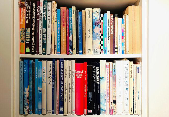 Kitchen items you shouldn’t keep, Nearly expired pantry staples, Damaged utensils, Expired condiments, Mismatched plastic storage containers, Excess dishes, Damaged pots, pans and bakeware, Worn-out cutting boards, Unused cookbooks, Frostbitten food, Old kitchen linens, Redundant countertop appliances, Takeout containers, cutlery and condiments, Shopping bags, Why trust us