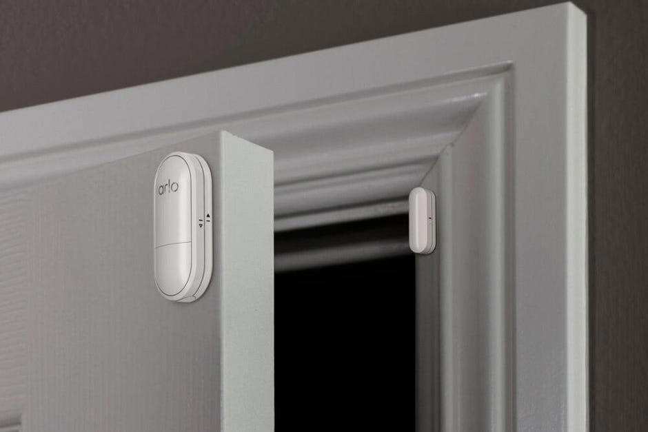 1. Use a portable air conditioner and monitor room temperature carefully, 2. Set a strict curtain schedule for your windows, 3. Replace your HVAC filter and order an inspection, 4. Install leak detectors and monitor for leaks, 5. Keep your outdoor home devices out of direct sunlight, 7. Find cooler alternatives for cooking, 8. Search for electronics to unplug and stop using, 9. Replace your lighting with smart lights, 10. Create easy access to emergency medical services