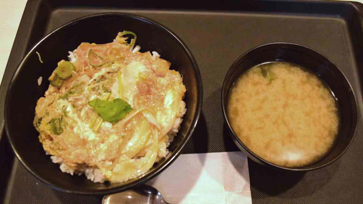 松のやの朝定食に関する良い口コミ, 松のやの朝定食に関する悪い口コミ, 朝メニュー一覧を紹介！, 提供時間は何時から何時まで？, 販売対象店舗は？, 「玉子かけごはん定食」は高コスパ！, 「得朝ソーセージエッグ定食」はポテトサラダ付きでお得！, 「玉子丼」はみそ汁付き！, 松のやの朝定食はご飯がおかわりできる？, 松のやの朝定食が値上げした？, 松のやでは、朝定食に使えるクーポンやサービス券もある？, 松のやの朝定食では、みそ汁を豚汁に変更できる？