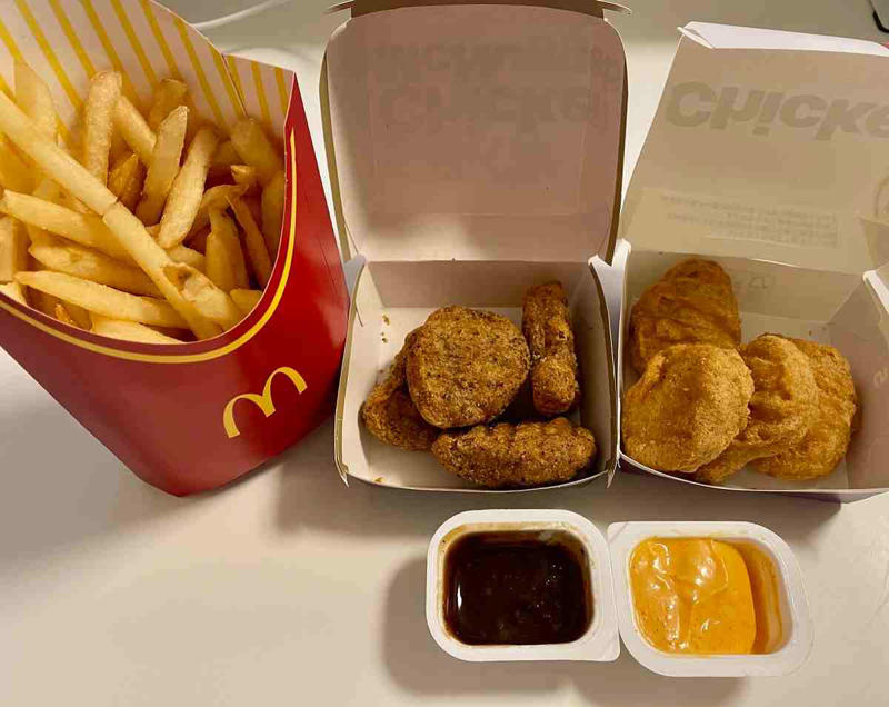 マクドナルドに関する良い口コミ, マクドナルドに関する悪い口コミ, 「てりやきマックバーガー」は甘辛ソースとマヨが絶妙, 「フィレオフィッシュ」はふかふかバンズと白身魚、タルタルソースが美味, 「ビッグマック」はクセになる酸味！, 「ダブルチーズバーガー」はボリューム満点, 「チキンフィレオ」はオーロラソースが◎, 「マックフライポテト」はサイドの定番！, 「チキンマックナゲット」の美味しい食べ方＆お得なソースの頼み方, 期間限定！ お得な「食べくらべポテナゲ大」, 「シャカチキ」は外はカリッと中はしっとり！, サイドメニューで得なのは「サイドサラダ」！, 隠れ人気！ 「ミルク」はやさしい甘さでバーガーやスイーツと相性◎, 「プレミアムローストコーヒー」は100円で本格的な味！, 「ソフトクリーム」は140円で濃厚！, 「ホットアップルパイ」は定番スイーツ, 「朝マック」は200円台から選べておすすめ！, ランチメニュー「ひるまック」は最大120円引！, 「夜マック」はコスパ良し！, マクドナルドのおすすめカスタム・組み合わせは？