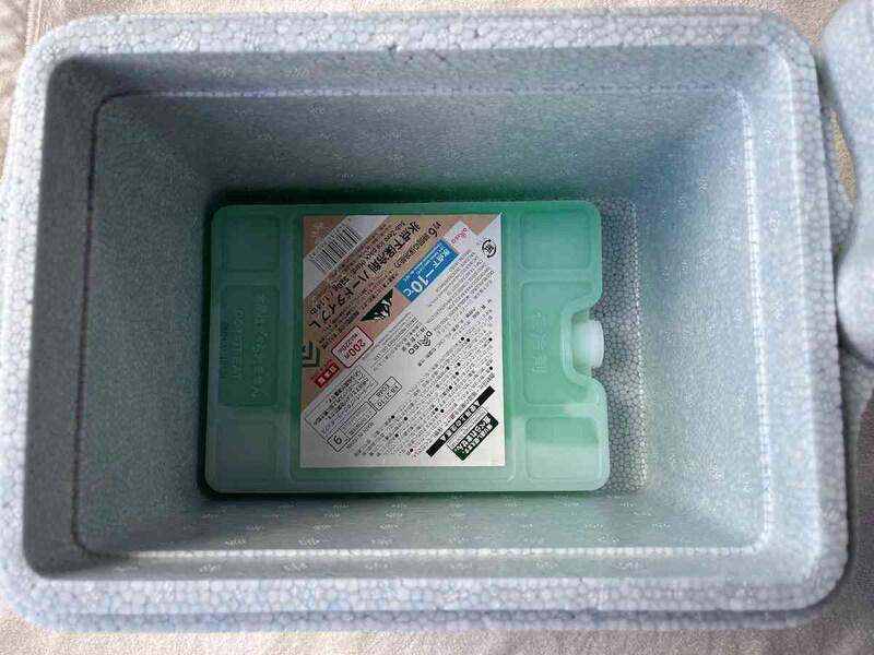 【ダイソーのクーラーボックス】保冷長持ちでおすすめ「日本製発泡クーラーBOXインナー付」, 【ダイソーのクーラーボックス】保冷剤を入れやすい「発泡クーラーBOX（4.8Ｌ、グレーカラー）」, 【100均】ダイソーの「クーラーボックス」は釣りにも使える？, 【100均】セリアにもクーラーボックスは売っている？, 【100均】ダイソーには60サイズのクーラーボックスはある？, 【100均】ダイソーには500円のクーラーバッグもある？