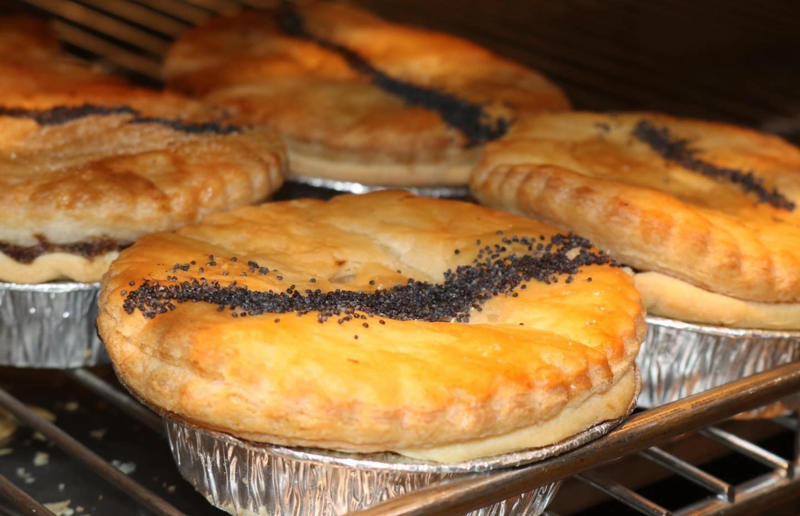44. Western Australia: Bakes on Lakes, Stake Hill, 43. Queensland: Old Fernvale Bakery, Fernvale, 42. Western Australia: Miami Bakehouse, various locations, 41. New South Wales: Miss Amelie Gourmet, Wodonga, 40. Victoria: Paul the Pieman Bakery, Inverloch, 39. Northern Territory: Tommo’s Pies, Darwin, 38. Tasmania: The Richmond Bakery, Richmond, 37. Queensland: Blackbutt Bakery, Blackbutt, 36. Tasmania: Smith’s Specialty Pies, Hobart, 35. Queensland: Yatala Pies, Yatala, 34. Tasmania: McCarthy’s Bread Lounge, Ulverstone, 33. Western Australia: Pinjarra Bakery, various locations, 32. Victoria: Country Cob Bakery, Kyneton and Melbourne, 31. Western Australia: The Bakers Hill Pie Shop, Bakers Hill, 30. Tasmania: Bakery 31, Ross, 29. Queensland: Birdsville Bakery, Birdsville, 28. Victoria: Buddy’s Bakery, Melton, 27. Victoria: McKinnon Village Bakery, McKinnon, 26. New South Wales: Milkwood Bakery, Berry, 25. New South Wales: Lismore Pie Cart, Lismore, 24. New South Wales: Pie in the Sky, Sydney, 23. South Australia: Apex Bakery, Barossa Valley, 22. Victoria: Gum Tree Pies, various locations, 21. South Australia: Port Elliot Bakery, Port Elliot, 20. Western Australia: Toodyay Bakery, Toodyay, 19. Western Australia: Mt Barker Country Bakery, Mount Barker, 18. New South Wales: Mountain High Pies, Wentworth Falls, 17. South Australia: The Little Red Grape Bakery, Sevenhill, 16. Victoria: Rolling Pin Pies &amp; Cake, various locations, 15. Tasmania: Oliver’s Bakery &amp; Cafe, Ulverstone, 14. Victoria: Apollo Bay Bakery, Apollo Bay, 13. Victoria: Shop 29 Pies, Ballarat, 12. New South Wales: Bourke Street Bakery, Sydney, 11. New South Wales: The Upper Crust, Sydney, 10. Northern Territory: The Bakery Alice Springs, Alice Springs, 9. Tasmania: Summer Kitchen, Ranelagh, 8. South Australia: Home Grain Bakery, Aldinga, 7. South Australia: Banana Boogie Bakery, Adelaide, 6. New South Wales: Hayden’s Pies, Ulladulla, 5. South Australia: Para Hills Hot Bread Bakery, Adelaide, 4. Queensland: Paradise Bakehouse, various locations, 3. New South Wales: Ken’s Humble Pie Shop, The Entrance, 2. Australian Capital Territory: Bakehouse, Canberra