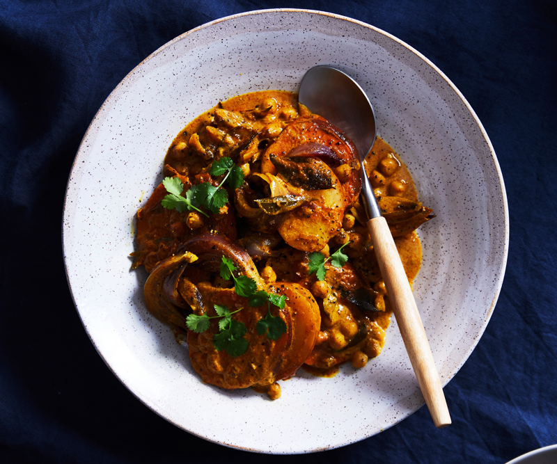 Old fashioned curried sausages , Pressure cooker lamb shanks curry , Julie Goodwin’s Cape Malay curry chicken , Beef curry pie , Julie Goodwin’s braised lamb chops in a sweet curry sauce , Yellow chicken curry , Roasted cauliflower and chickpea coconut curry , Slow-cooker massaman beef curry , Roasted rice and pumpkin curry , African-inspired kuku paka chicken curry , Yellow curry chicken cottage pie , Slow cooker chickpea and sweet potato curry , Thai fish curry , Slow-cooker cashew and cauliflower curry , Beef curry with coconut rice , Sri Lankan potato and pea curry , Slow-cooker pork and lemongrass curry , Lamb korma meatball curry , Vegetarian Thai yellow curry , Slow-cooker red pork curry , Pumpkin and cauliflower yellow curry , Summer prawn curry , Red dhal with coconut curry , Red tofu curry , Dhal curry with chutney yoghurt , Peri peri coconut chicken curry , Pea and potato curry , Lamb, kumara and almond curry , Coconut curried beef , Red pork with lychee curry , Split pea and capsicum curry , Cauliflower and green pea curry , Beef panang curry , South African bean curry , Afghani lamb and spinach curry , Japanese pumpkin curry