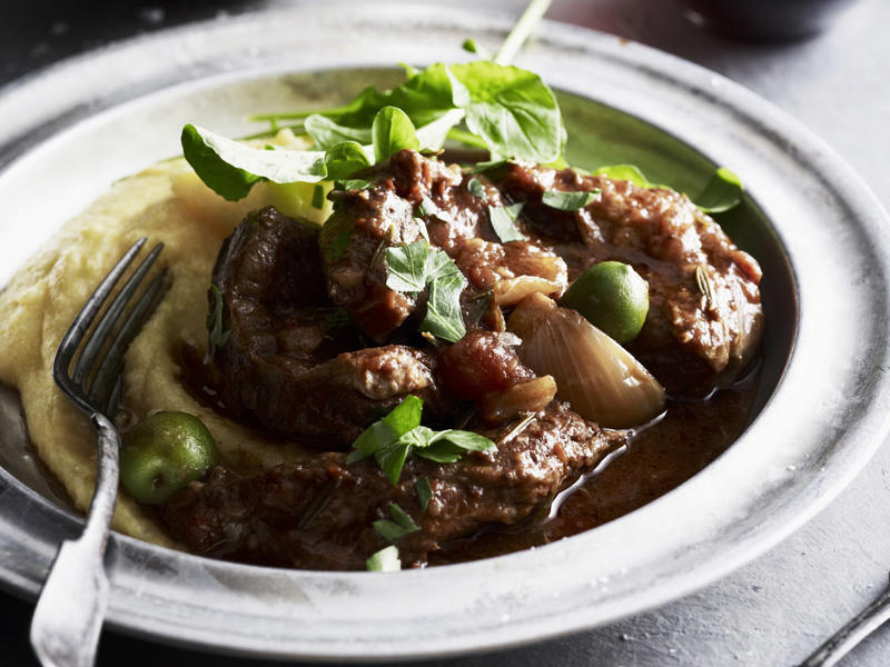 The best cuts for slow cooker beef recipes, You’ll need these…, Tips for slow cooking success, Slow cooker biryani , Slow cooker beef ragu , Slow cooker beef soup with chickpea & chorizo , Slow cooker massaman beef curry , Slow-cooker beef stroganoff , Slow cooker beef ramen with shiitake mushrooms , Slow-cooker beef cheeks in pedro ximénez , Beef and mushroom pies , Slow-cooker beer and thyme beef cheeks , Slow cooker five ingredient cottage pie , Beer and thyme beef cheeks , Slow-cooked Mexican beef chilli mole , Beef and vegetable soup , Coconut curried beef , Lasagne-style crock-pot , Beef casserole with cheesy herb dumplings , Coriander beef curry , Tuscan beef stew , What to serve with your slow cooker beef, More slow cooker inspiration, Even more slow cooker dinners