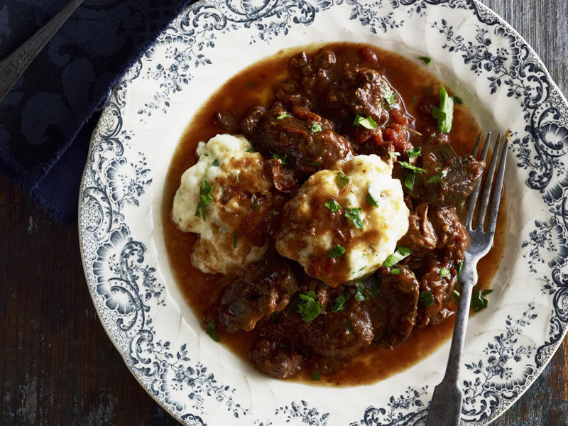 The best cuts for slow cooker beef recipes, You’ll need these…, Tips for slow cooking success, Slow cooker biryani , Slow cooker beef ragu , Slow cooker beef soup with chickpea & chorizo , Slow cooker massaman beef curry , Slow-cooker beef stroganoff , Slow cooker beef ramen with shiitake mushrooms , Slow-cooker beef cheeks in pedro ximénez , Beef and mushroom pies , Slow-cooker beer and thyme beef cheeks , Slow cooker five ingredient cottage pie , Beer and thyme beef cheeks , Slow-cooked Mexican beef chilli mole , Beef and vegetable soup , Coconut curried beef , Lasagne-style crock-pot , Beef casserole with cheesy herb dumplings , Coriander beef curry , Tuscan beef stew , What to serve with your slow cooker beef, More slow cooker inspiration, Even more slow cooker dinners